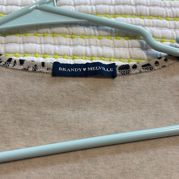 Brandy Melville Top - Picture 2 of 3